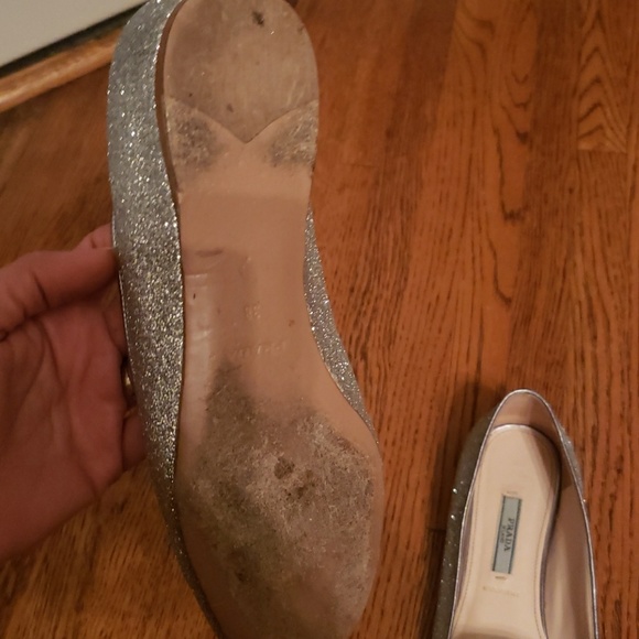 Prada - Picture 4 of 4